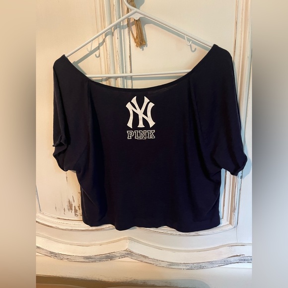 Victoria’s Secret PINK New York Yankees Navy Cropped Top - Picture 9 of 16